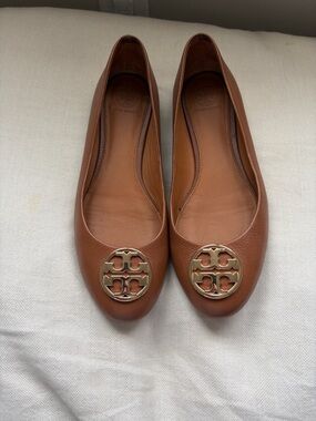 Tory Burch Camel Flats - Hardly Worn!